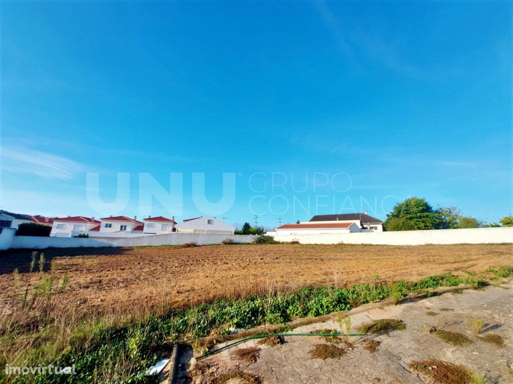 Terreno para construção localizado no Casal da Barreirinh...