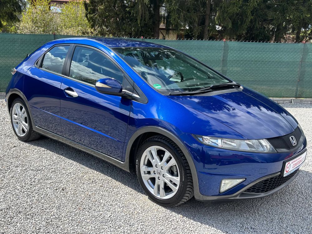 Honda Civic VIII 1.8i-VTEC Executive 2011