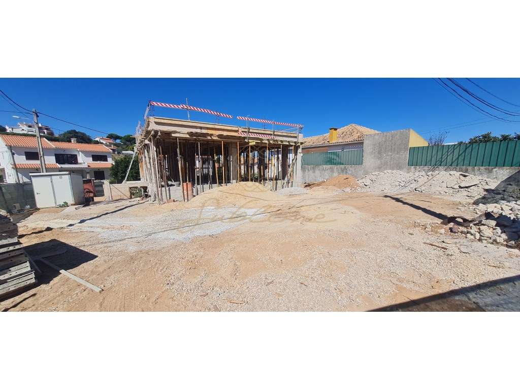 Moradia Isolada com 4 Quartos no Centro-6