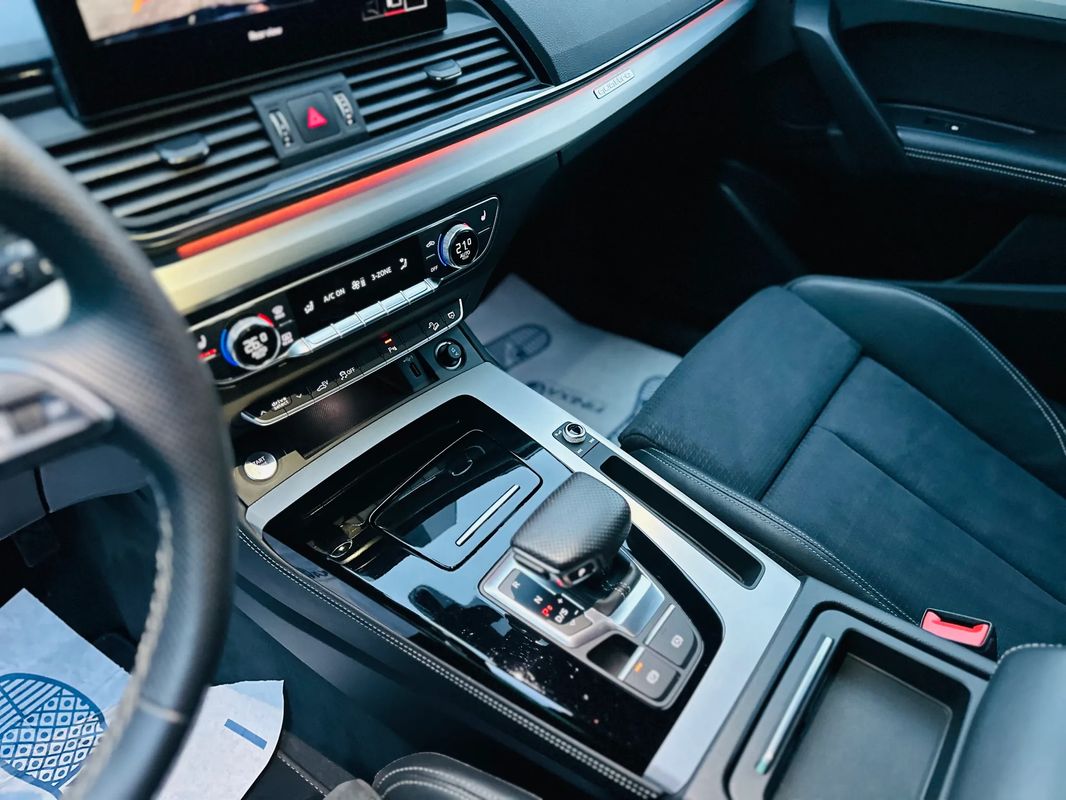 Audi Q5 55 TFSIe Sportback quattro S tronic S line - 28