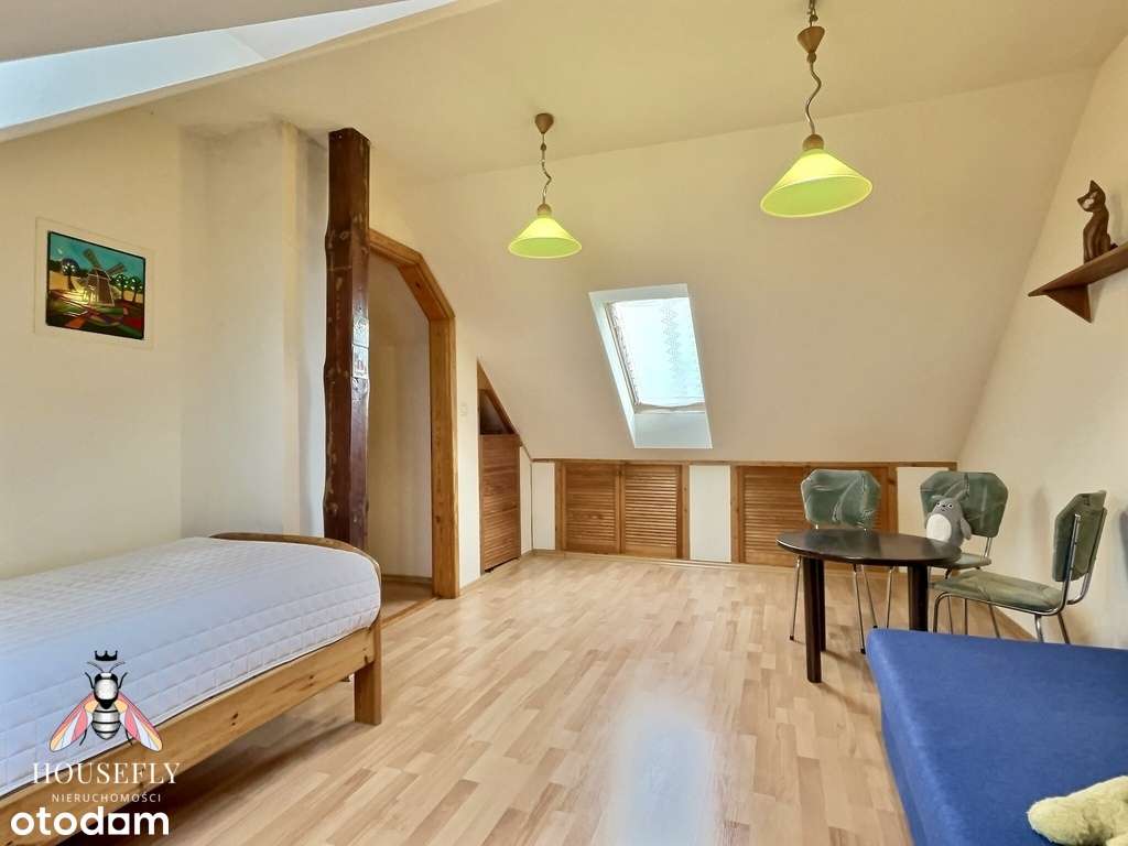 Niezależna część domu z garażem i własną działką-16