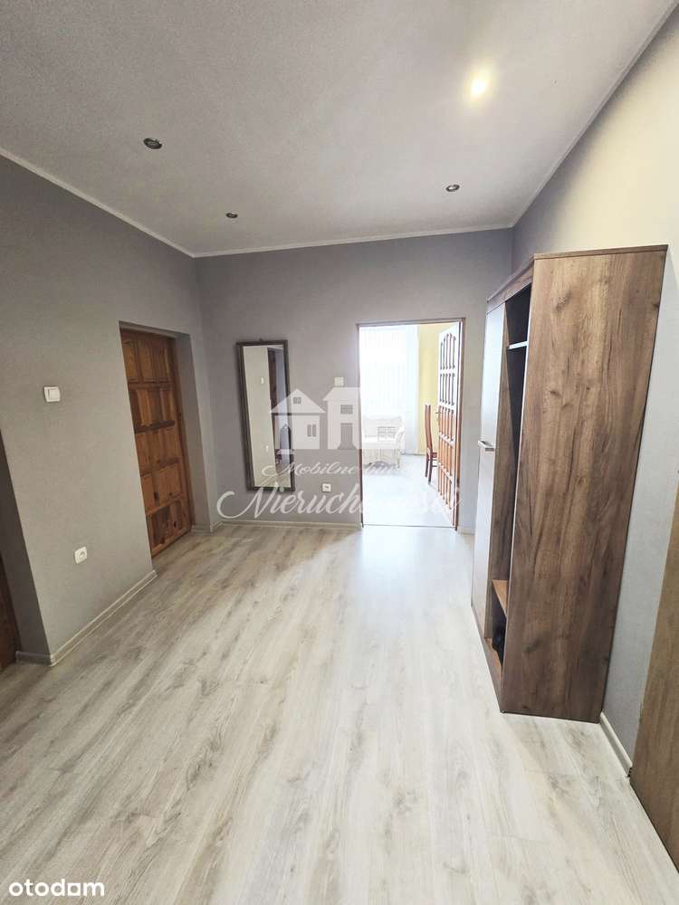 Przestronny dom z ogródkiem i dobrym dojazdem-9