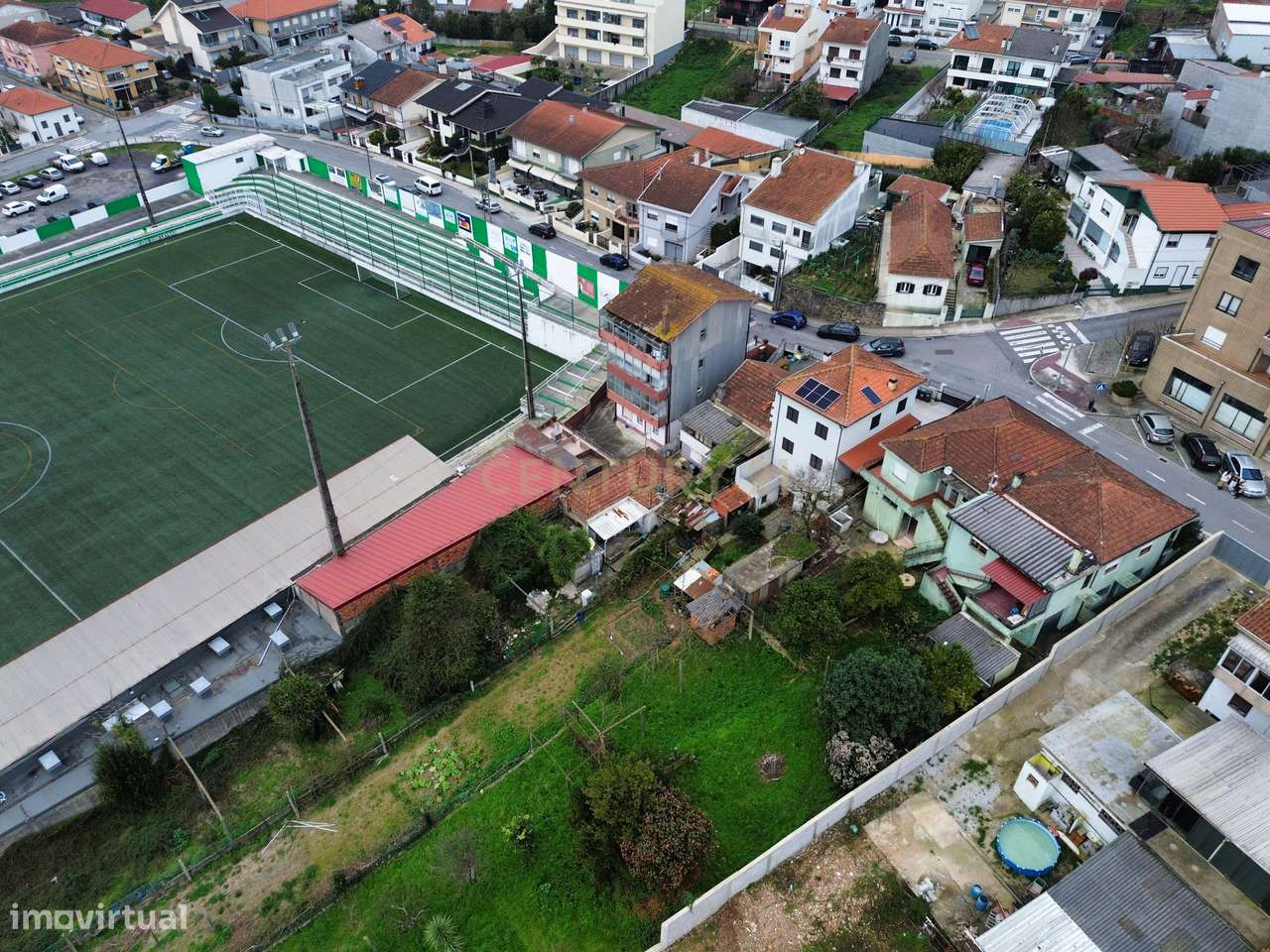 Moradia T3 em Ermesinde com Grande Quintal e Excelente Potencial de In-37