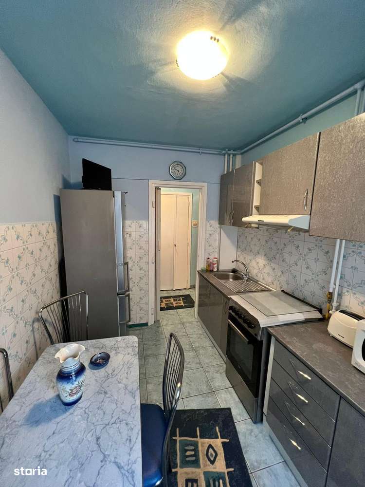 De închiriat 2 camere, Podgoria etaj 1, centrală proprie - Imagine principală: 2/9