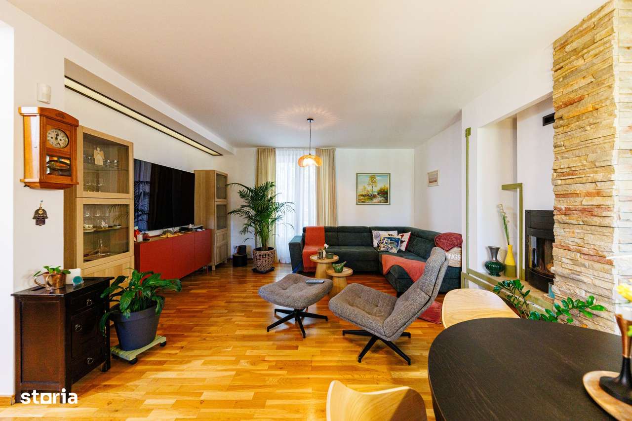 Locuiește lângă pădure, dar cu toate facilitățile la îndemână - Imagine principală: 4/20