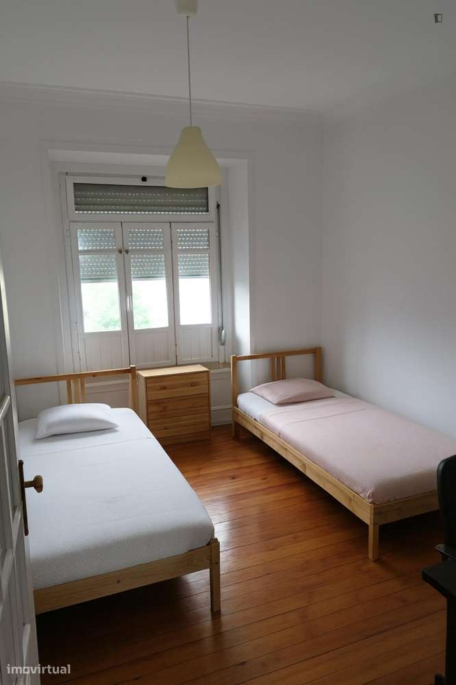 Quarto - localizado em Alameda Lisbon - Grande imagem: 4/10