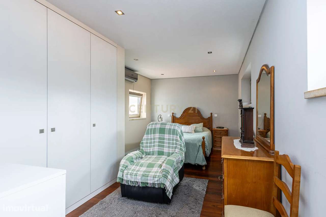 Moradia T4 - Vila de Cucujães - Oliveira de Azeméis-30