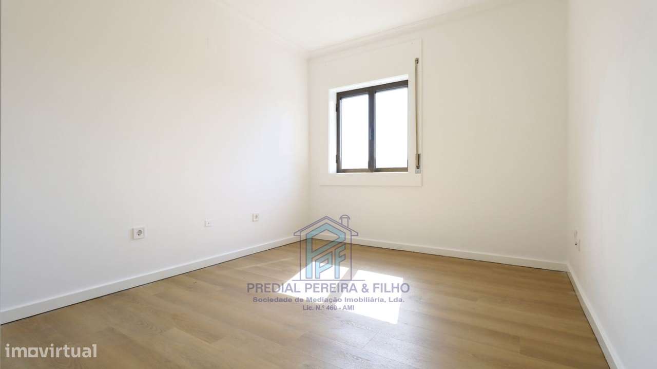 Apartamento T2 Remodelado - Rio Tinto | Centro - Junto ao Continente-24