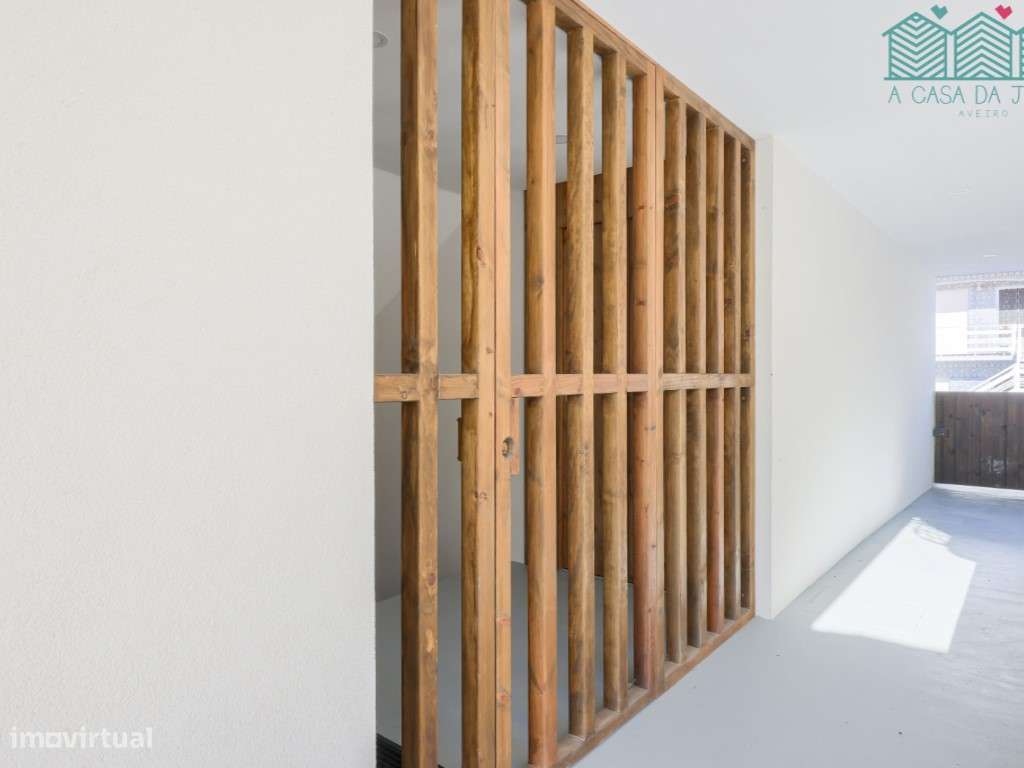 Apartamento T2 Duplex com terraço na Praia da Costa Nova - Grande imagem: 3/35