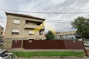 Casa de vanzare P+2E zona Aurel Vlaicu