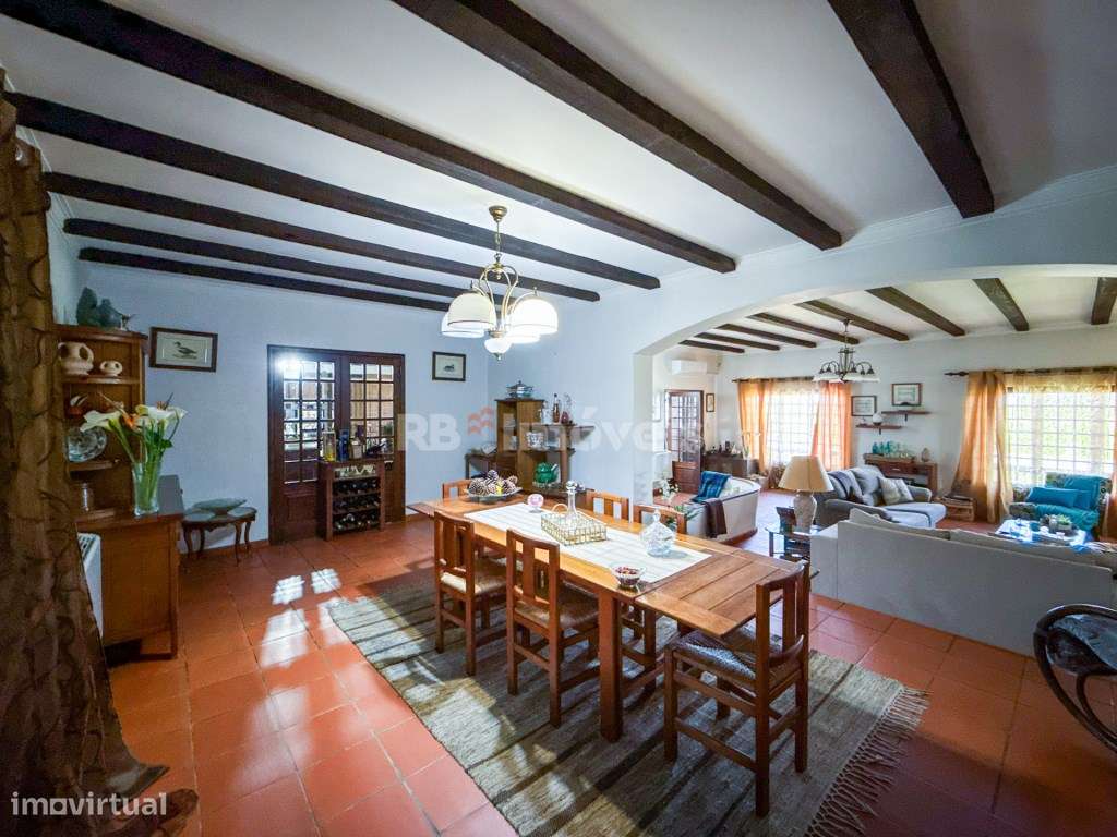 Moradia T4 com estilo Chalé - Abrantes - Grande imagem: 4/60