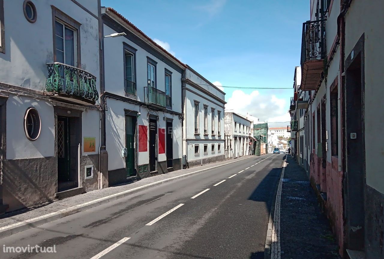 Escritório em Ponta delgada.