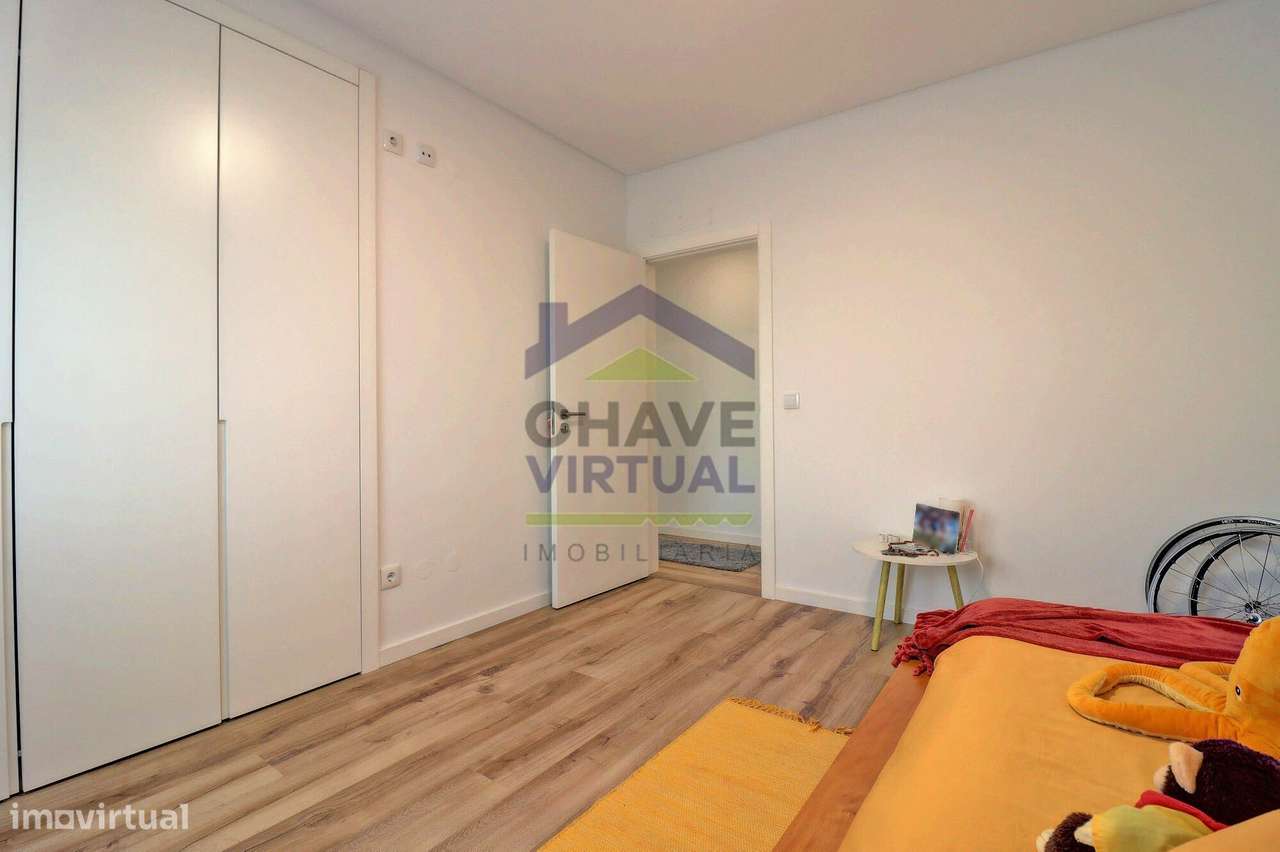 Excelente Apartamento T3 com Garagem - Centro Bombarral-34
