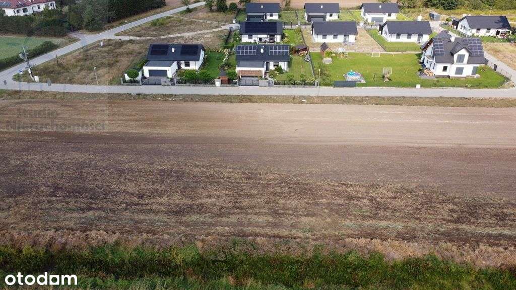 Kształtna działka z dobrym dojazdem-9