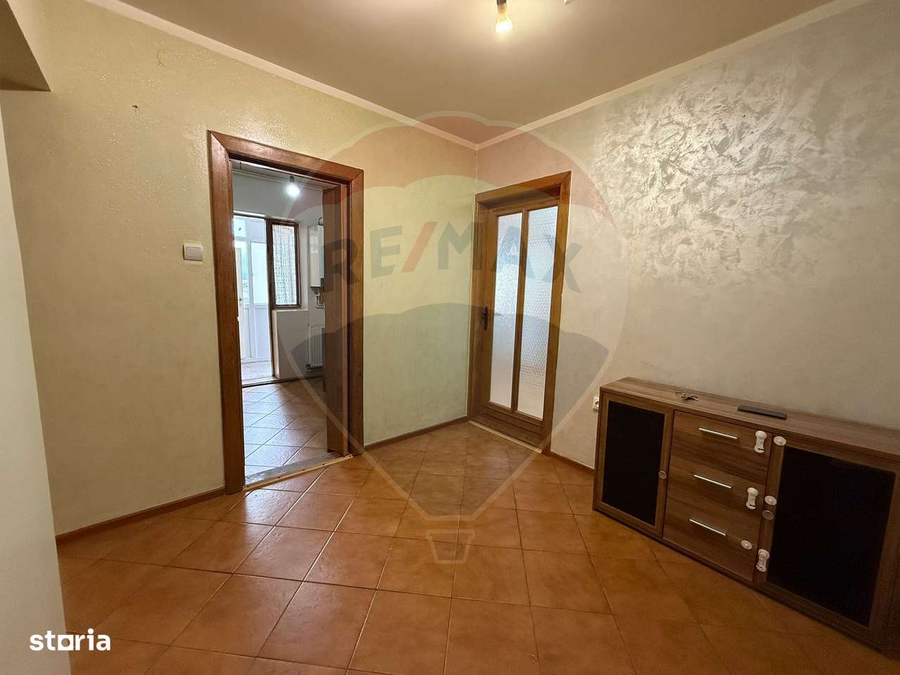 APARTAMENT DE 2 CAMERE DE VANZARE-2