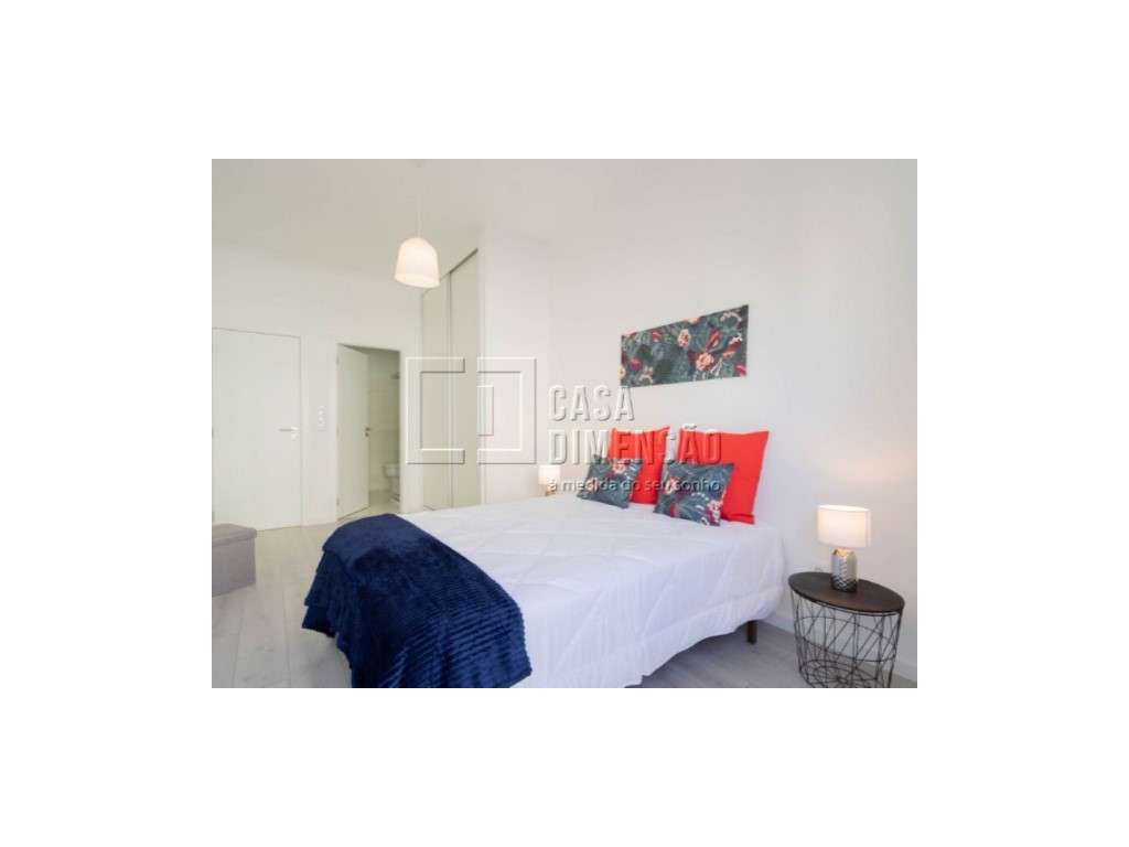 Apartamento de tipologia T2 com varanda, mobilado e equipado em Ben...-24