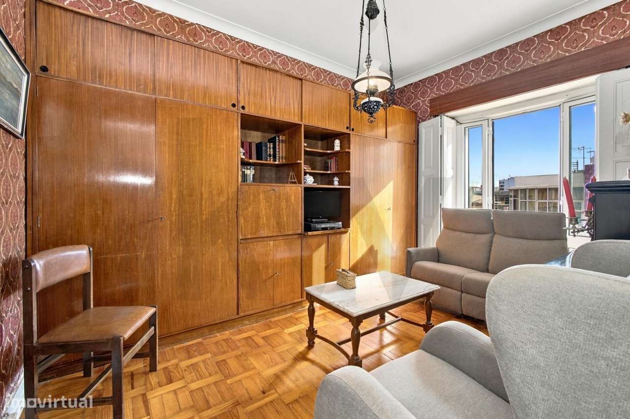 O Reencontro com a Nobreza Arquitetónica: T4 Único com 150 m2 no Coraç-20