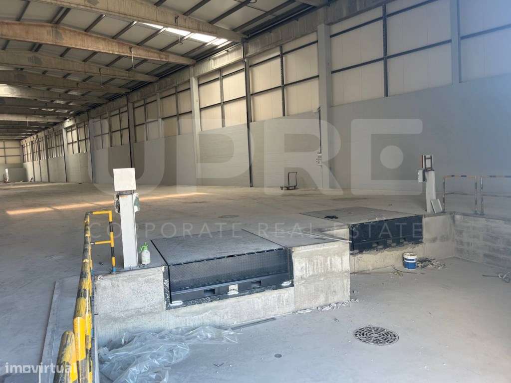 Armazém c/ 2 cais | ARRENDA | Maia - Grande imagem: 5/21