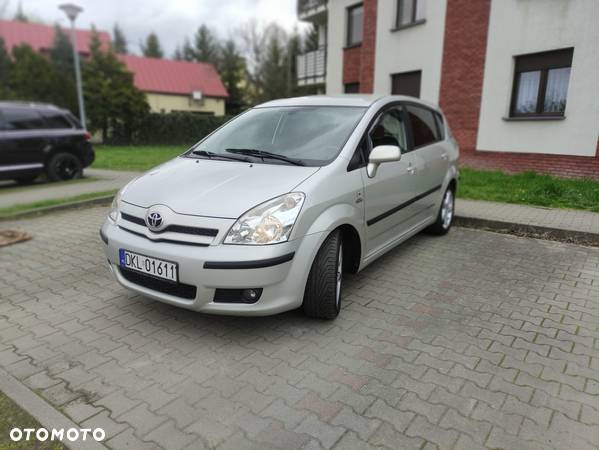 Toyota Corolla Verso 2.2 D-4D Prestige Sport 7os - 1