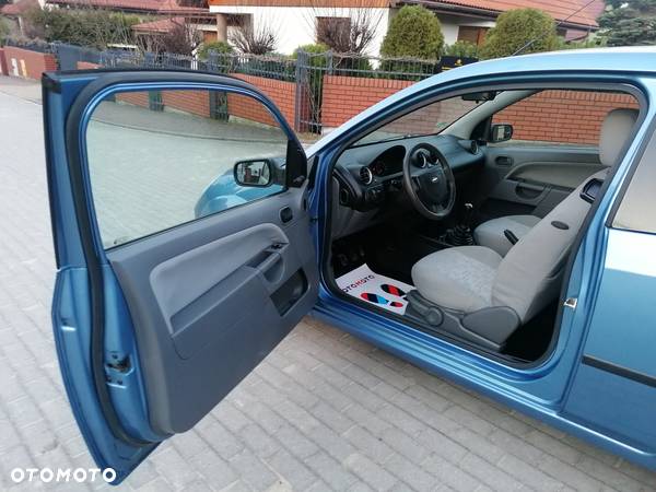 Ford Fiesta 1.4 Ghia - 12