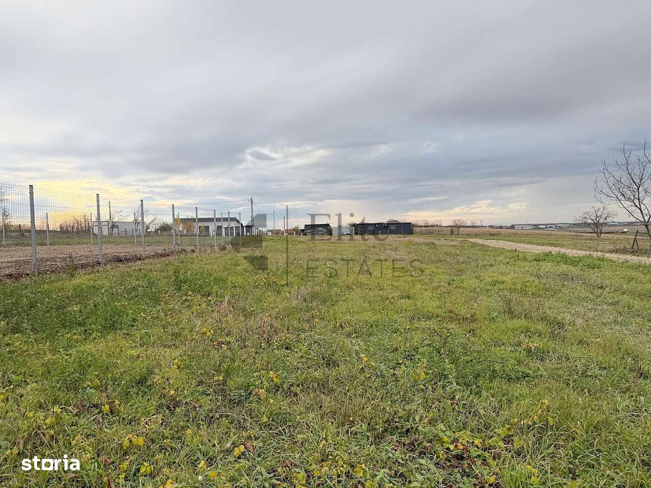 Teren intravilan de vanzare in Apateu | Dublu front-2