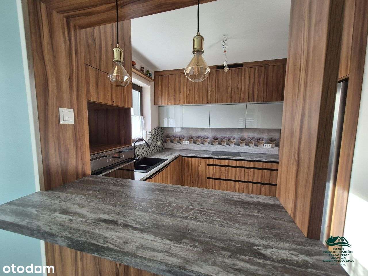 Dom z działką oraz z garażem ZGODA-5