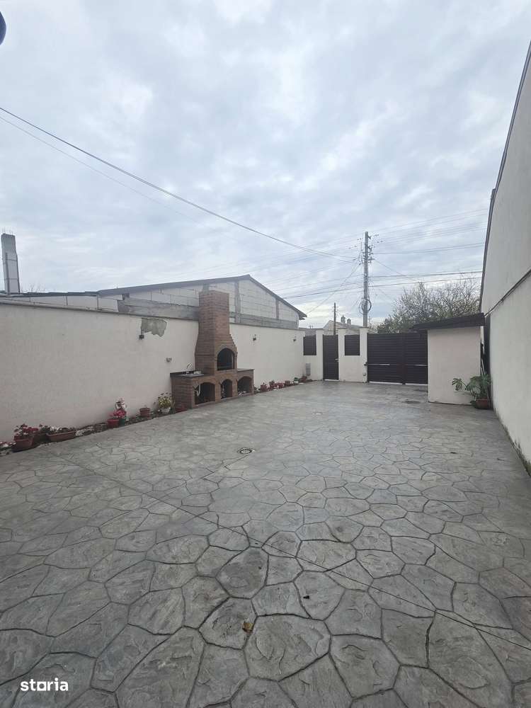 De Vanzare Casa zona Chercea - Imagine principală: 2/18