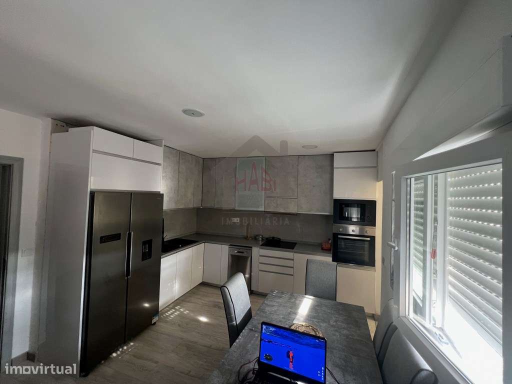 Excelente Andar Moradia ,Com Logradouro - Grande imagem: 2/28