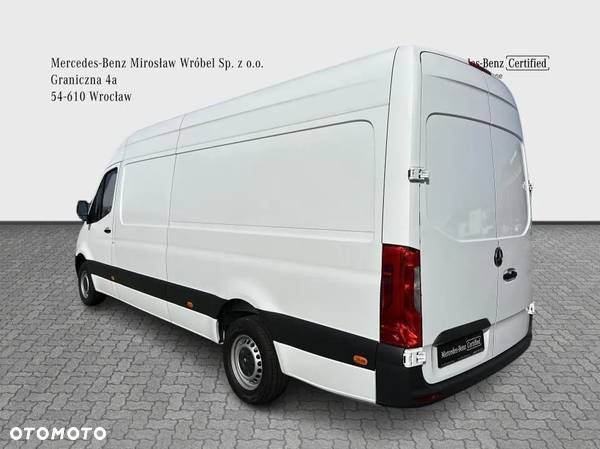 Mercedes-Benz Sprinter - 4