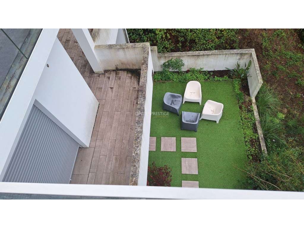 Moradia T5 Remodelada com Painéis Fotovoltaicos - Monte Santos, Sintra-18