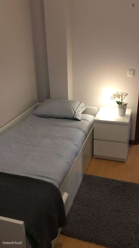 Quarto - localizado em Alta Universitária Coimbra - Grande imagem: 2/8