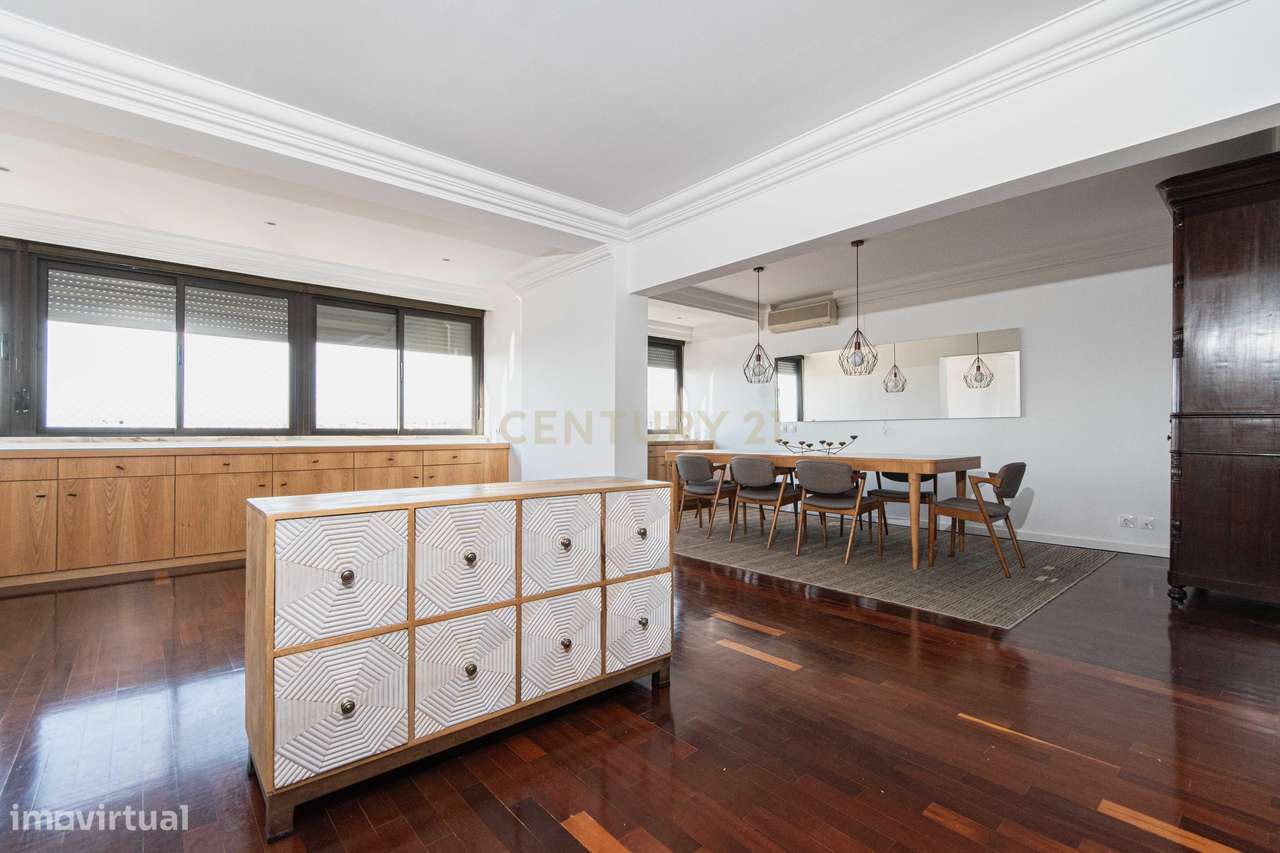 Apartamento T4 com vista mar (Torre Madrid / Oeiras) - Grande imagem: 5/31