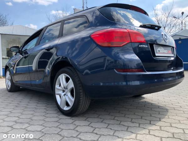 Opel Astra - 16