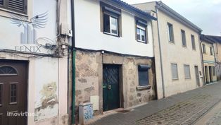 Prédio com 4 habitações em Braga- Real.