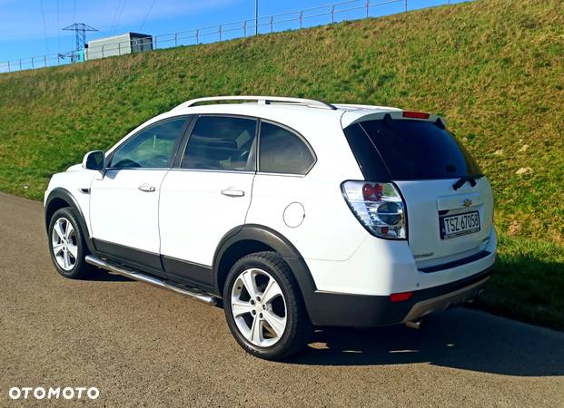 Chevrolet Captiva 2.2 d LT+ - 4