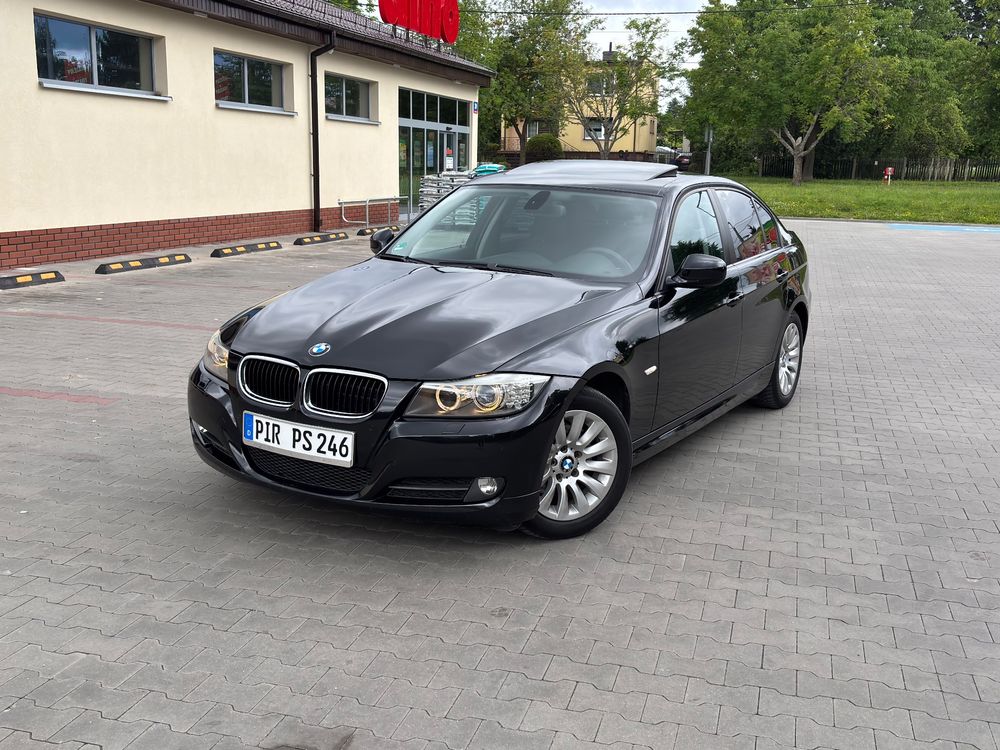 BMW 3 Series E90/E91/E92/E93 320i 2009