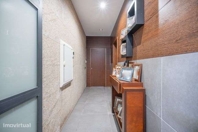 Moradia de Luxo para venda T4-23