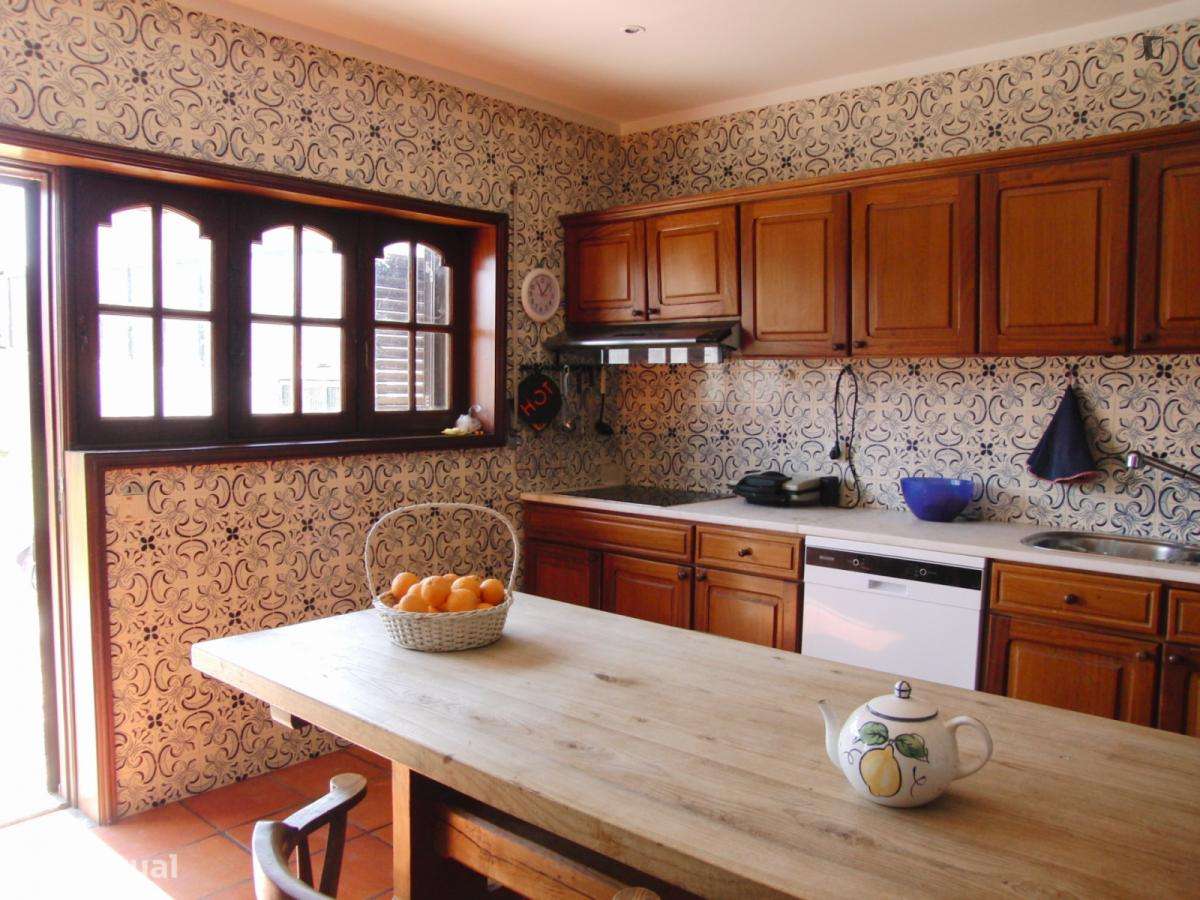 Quarto - localizado em Vila nova de gaia - Grande imagem: 2/7