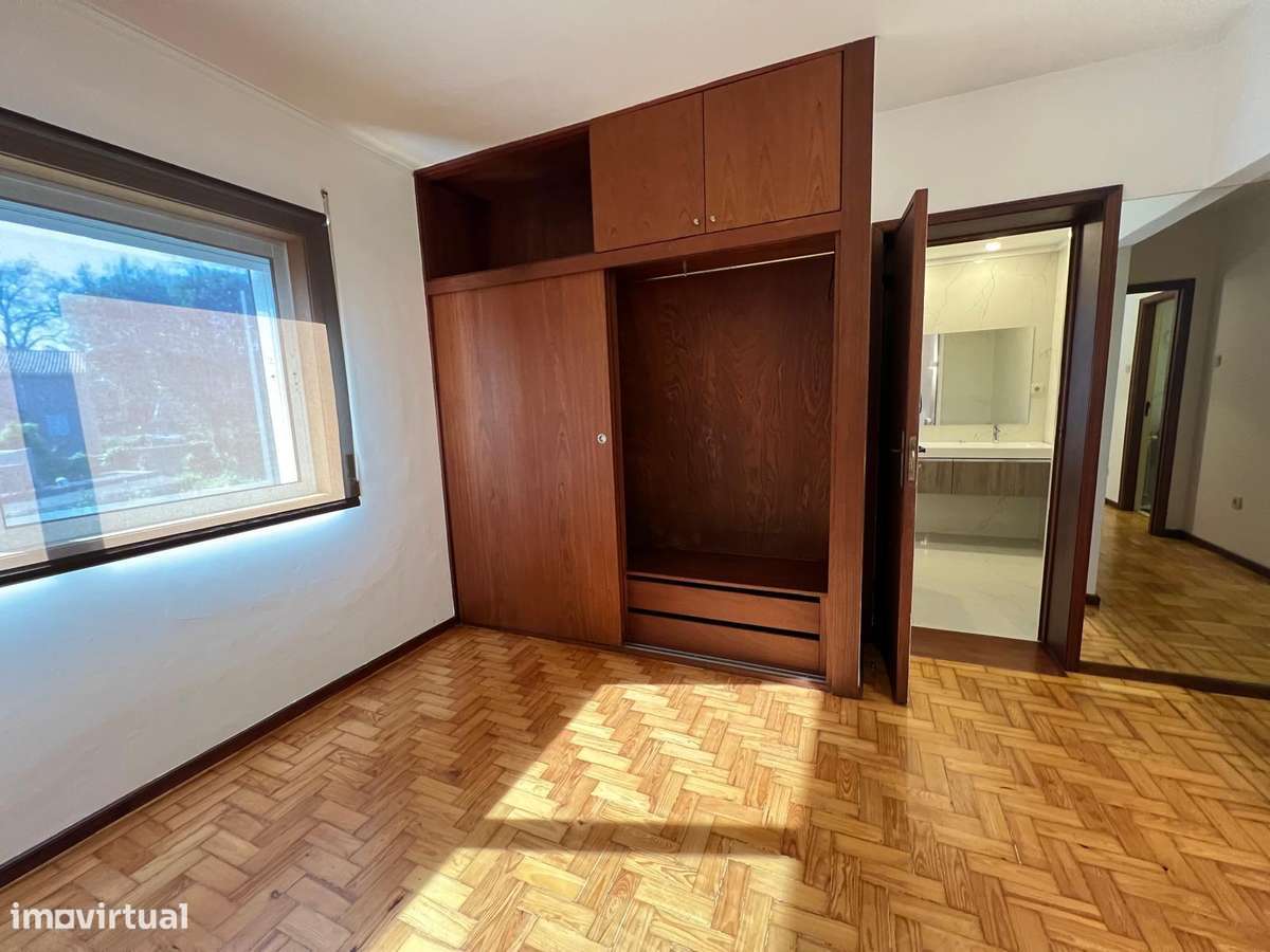 Moradia T4+2  3 Frentes monte dos Burgos-28