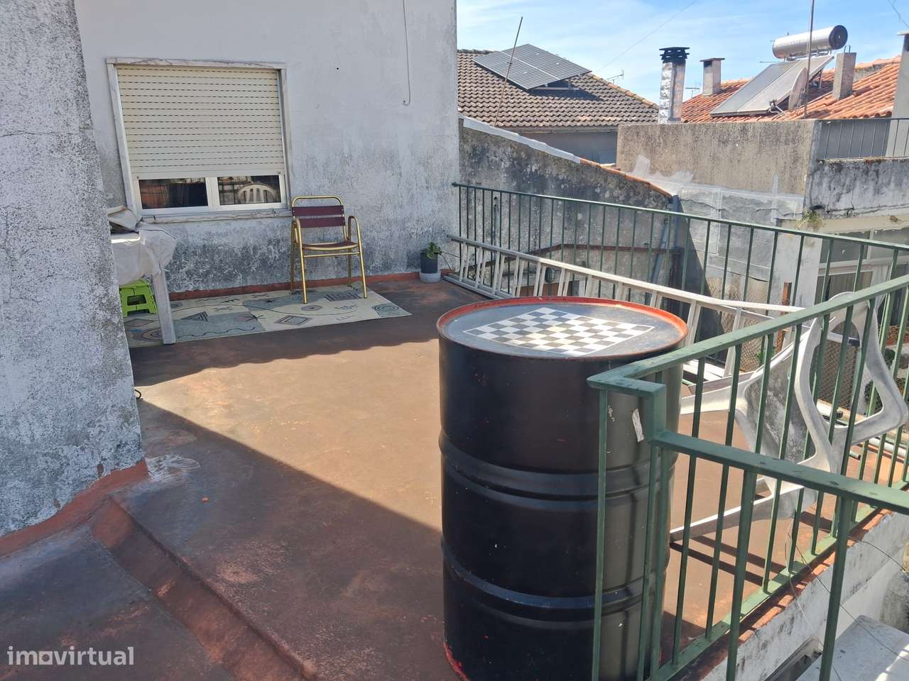 Moradia T2 com terraço e cave em Torres Novas-14