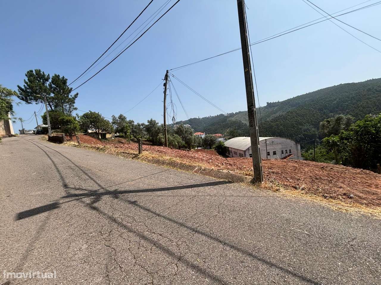 magnifico terreno nos Malheiros para 5 moradias-11