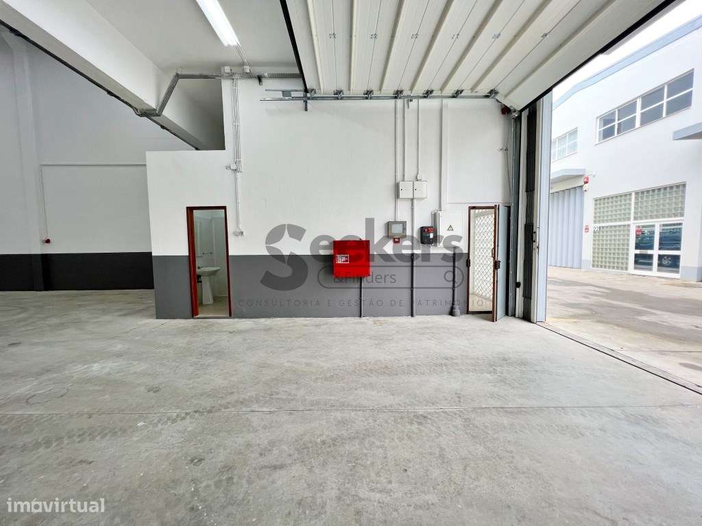 Armazém e escritório na Beloura, Sintra com 260 m2-7