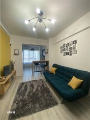 Inchiriez apartament 2 camere, open space, zona Rondul Vechi