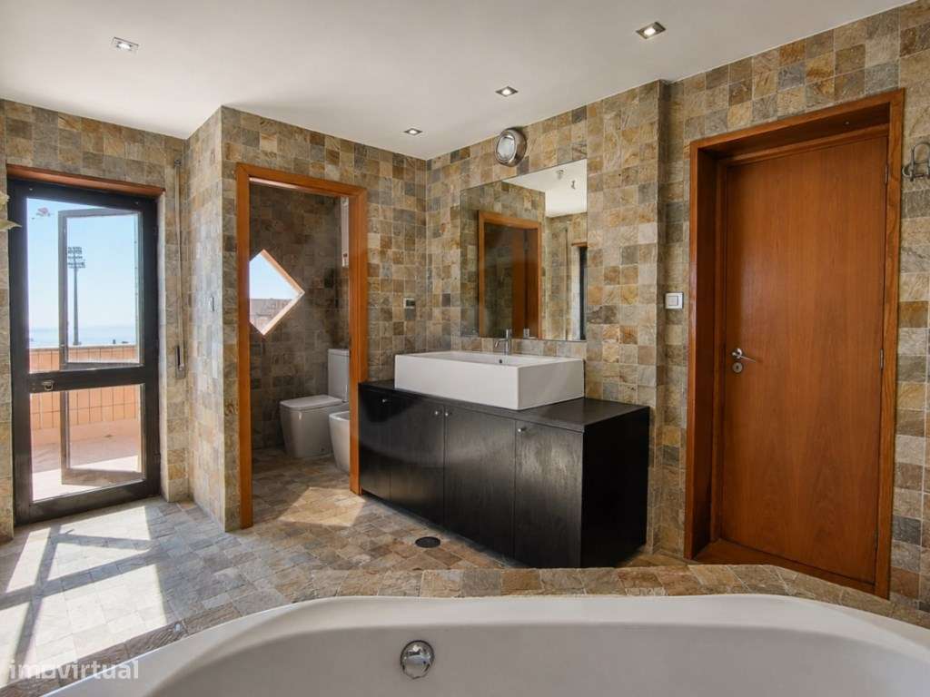 T3 Duplex com Terraço junto à Praia na Póvoa de Varzim-14