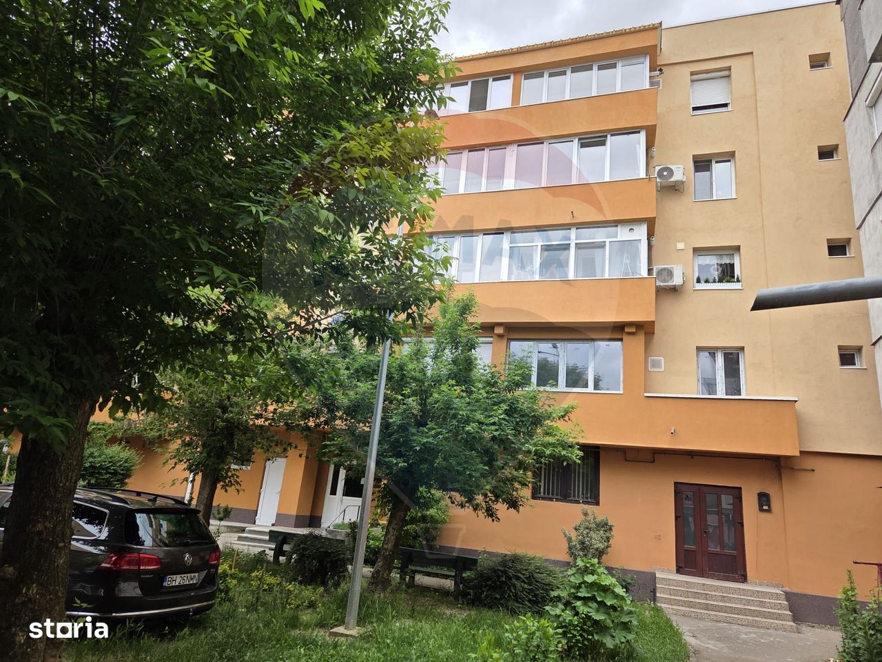 Apartament cu 3 camere in centru orasului Salonta - Imagine principală: 1/19