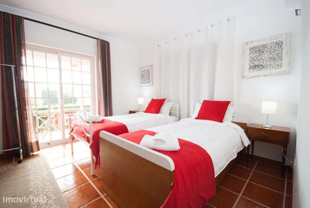 Quarto - localizado em Cascais Lisbon - Grande imagem: 3/10