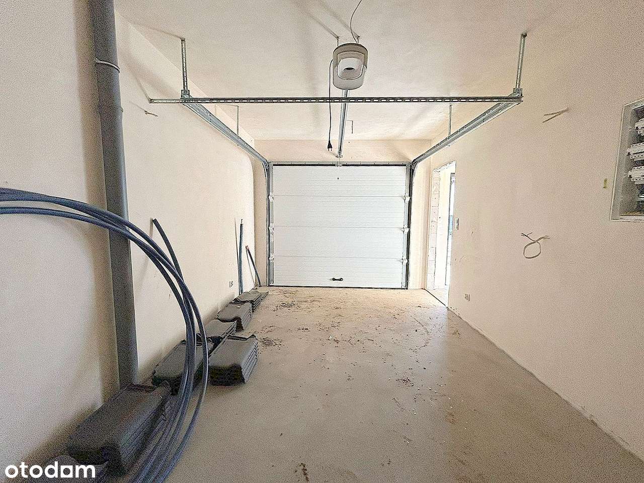 Nowoczesny bliźniak z ogrodem w Pucicach – idealny dla rodziny-12