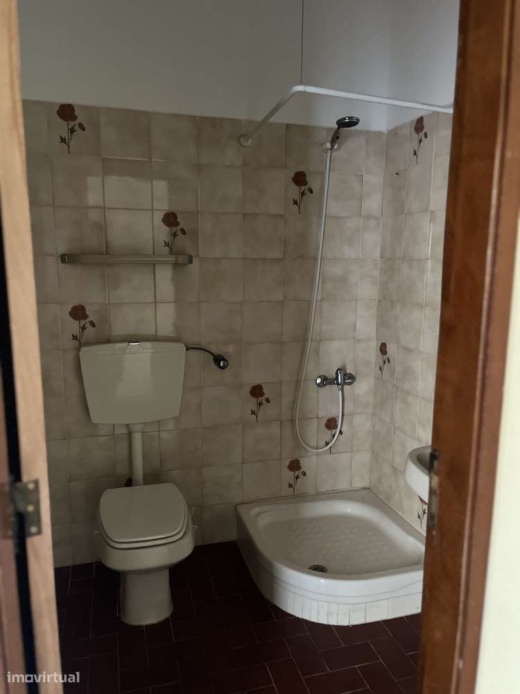 Apartamento T3 com 2 casas de banho em Loures-12