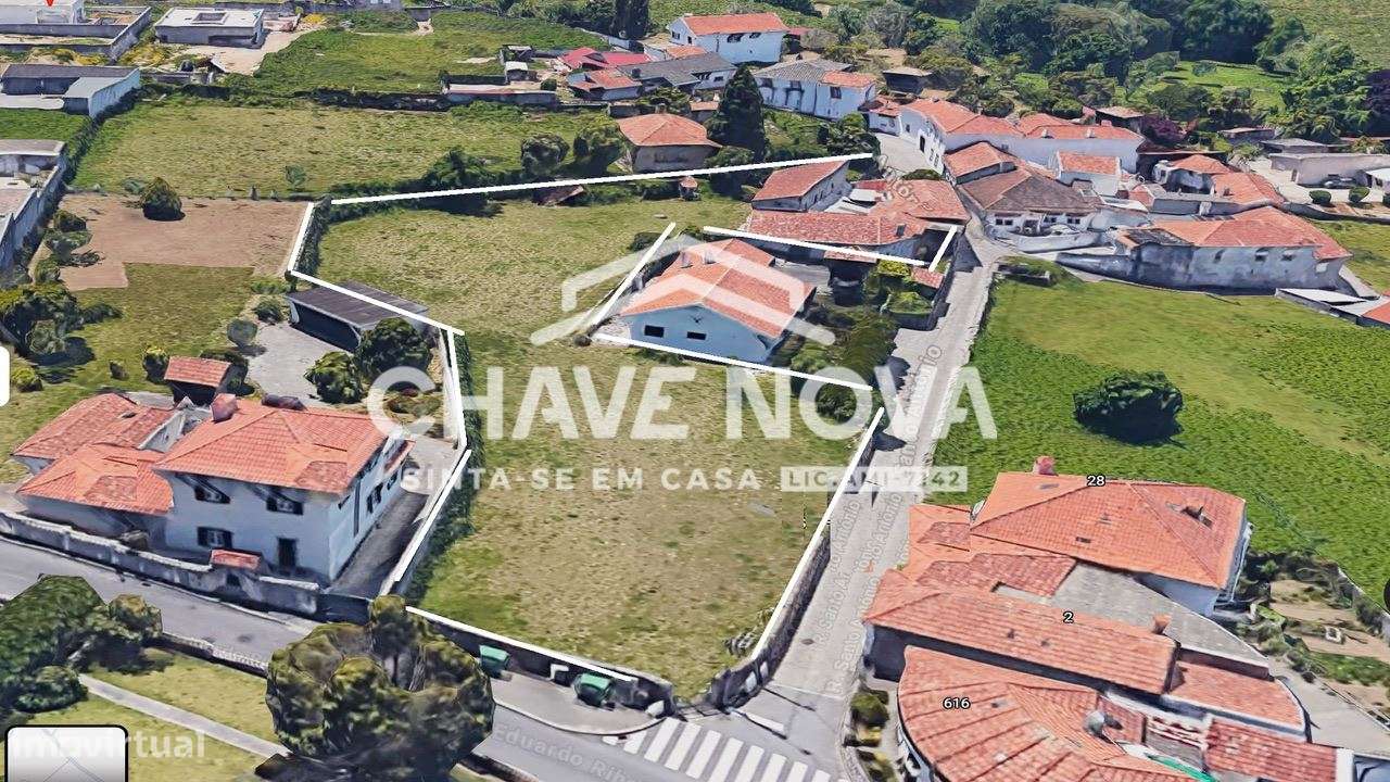 Lote de Terreno c/ Moradia p/ Reabilitar em Perosinho - Grande imagem: 4/5