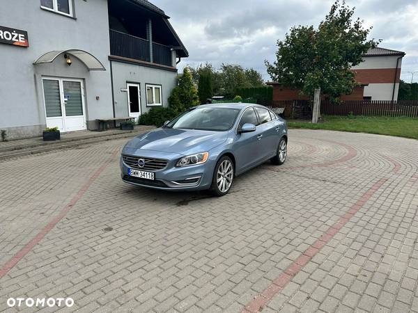 Volvo S60 - 1